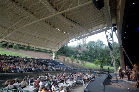 Mable house - The Mable House Barnes Amphitheatre is a mid-sized, yet intimate, outdoor venue located in a natural setting off Floyd Road in south Cobb County. The facility has the capacity to host 2,410 people through the use of 156 table seats (each table seats 4), 1254 fixed seats, and 1000 lawn seats. 